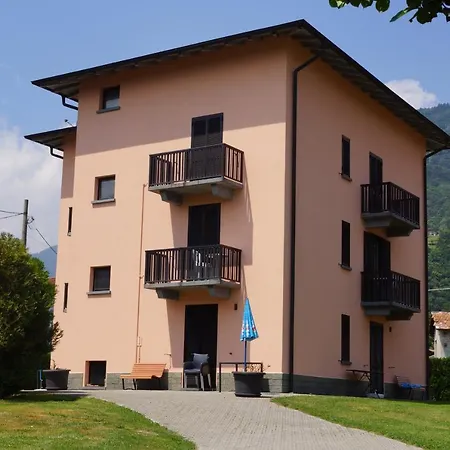 In Camping Solarium Aparthotel Domaso