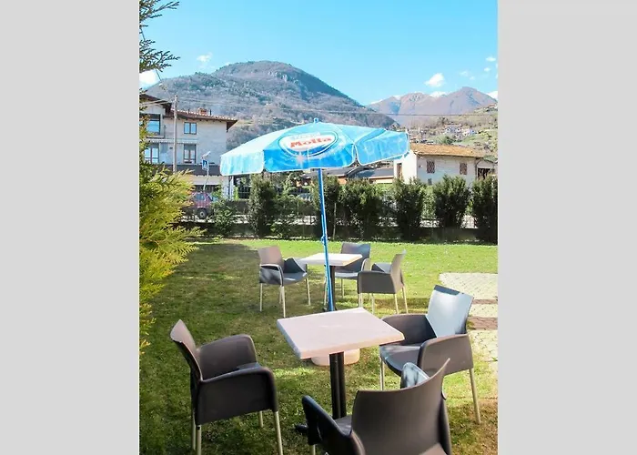 In Solarium Aparthotel Domaso